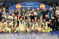 Para pemain futsal timnas Spanyol berselebrasi usai menjuarai Euro 2026 (Foto: UEFA)