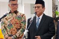 Direktur Utama (Dirut) BPJS Ketenagakerjaan 2026-2030 Saiful Hidayat (kanan) usai Serah Terima Jabatan di Kantor Kemenko PM pada Jumat (20/2/2026) (Foto: M.Habib Saifullah/Katakini.com)