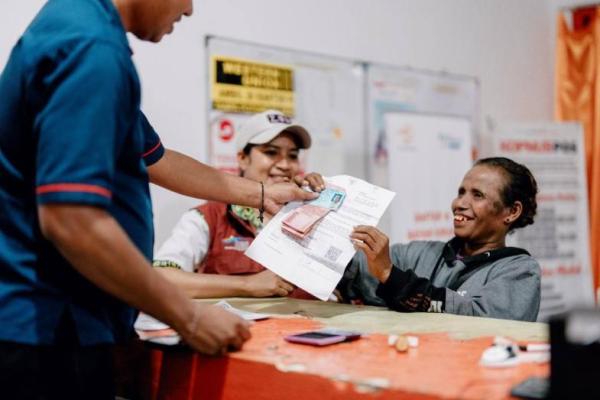 Ilustrasi penerima bansos PKH (Foto: Kemensos) 