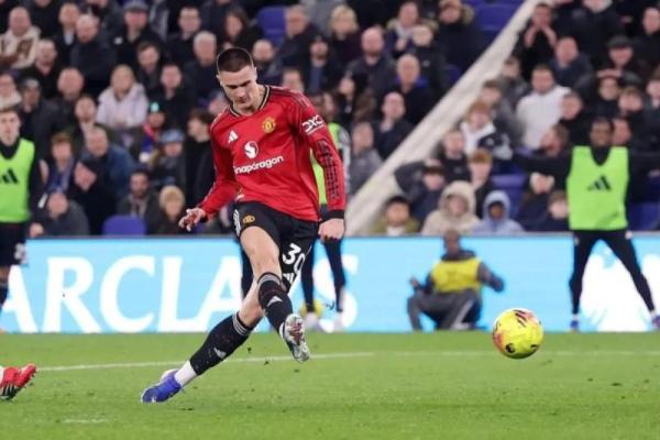Penyerang Manchester United, Benjamin Sesko saat mencetak gol ke gawang Everton pada lanjutan laga Liga Inggris, pada Selasa (Foto: premierleague.com) 