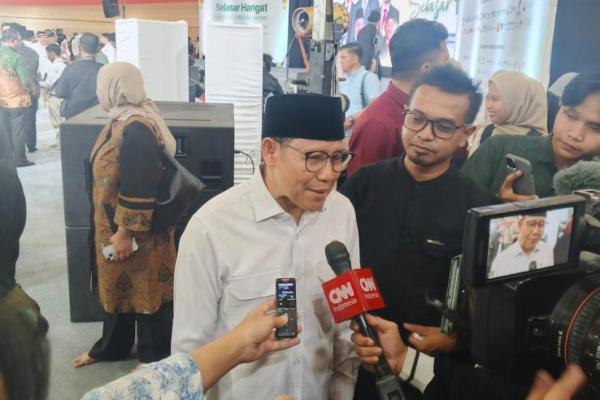Menteri Koordinator Bidang Pemberdayaan Masyarakat (Menko PM) Abdul Muhaimin Iskandar saat ditemui usai kegiatan Selasar Hangat, Harmoni Lintas Keyakinan di Jakarta International Velodrome, Jakarta Timur (Foto: M.Habib Saifullah/Katakini.com) 