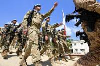 Prajurit dari Pasukan Sementara Perserikatan Bangsa-Bangsa di Lebanon (UNIFIL) menghadiri upacara peringatan Hari Internasional Pasukan Penjaga Perdamaian PBB di Naqoura, Lebanon, 29 Mei 2025 (Xinhua/Ali Hashisho)