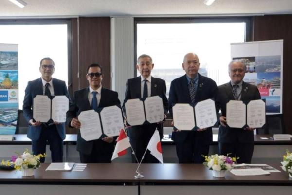 Penandatanganan MoU antara KSOP Patimban, Subang, Jawa Barat dengan Port and Harbor Bureau, Yokohama City, Jepang. Foto: hubla/katakini 
