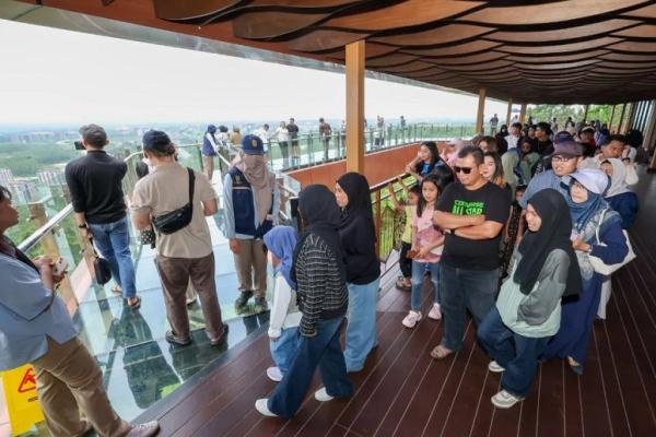 Jembatan Kaca Kawasan Glamping Ibu Kota Nusantara (Humas IKN/ANTARA) 