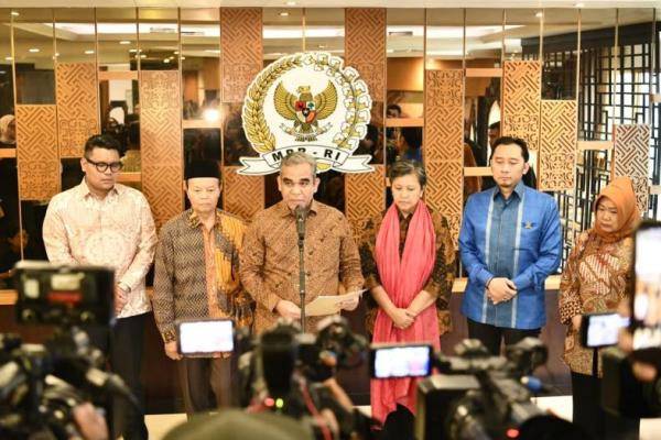 Ketua MPR RI, Ahmad Muzani pada jumpa press, yang berlangsung di Gedung Nusantara 3 komplek MPR DPR, Senayan Jakarta, Selasa (Foto: MPR) 