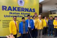 Menteri Koordinator Bidang Pemberdayaan Masyarakat (Menko PM) Abdul Muhaimin Iskandar (dua dari kiri) saat konferensi pers usai kegiatan penandatanganan nota kesepahaman antara Kemenko PM dan IKA UT (Foto: Habib/Katakini.com)