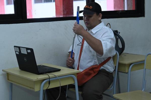 Seorang Siswa SMP sedang mengikuti kegiatan TKA (Foto: Kemendikdasmen) 