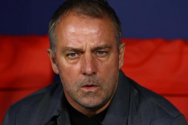 Pelatih Barcelona, Hansi Flick (Foto: REUTERS/Albert Gea) 