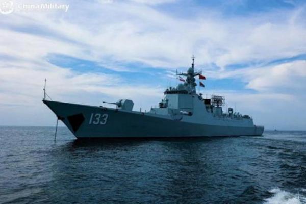 Kapal perusak China melakuan latihan perang di Pasifik barat (Foto: The Straits Times) 
