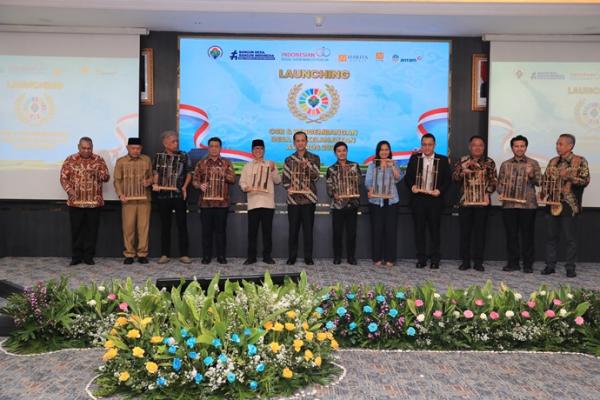 Mendes PDT Yandri Susanto bersama Wamendes PDT Ariza Patria saat menghadiri Kegiatan CSR dan PDB Award 2026 (Foto: Humas Kemendes PDT) 