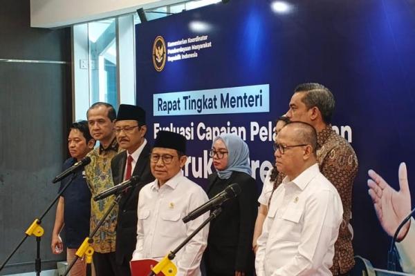Menko PM Abdul Muhaimin Iskandar dalam konferensi pers Rapat Tingkat Menteri Evaluasi Capaian Pelaksanaan Inpres No.8 Tahun 2025 (Foto: Habib/Katakini.com) 