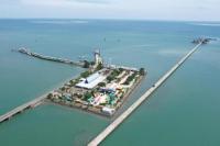 ASDP Salurkan Bantuan Sosial dan Beri Pelatihan Wirausaha Masyarakat Bajoe