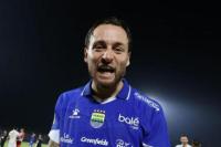 Gelandang Persib Bandung, Marc Klok merayakan kemenangan timnya melawan Bhayangkara FC pada Kamis malam (Foto: Dok. Persib Bandung)