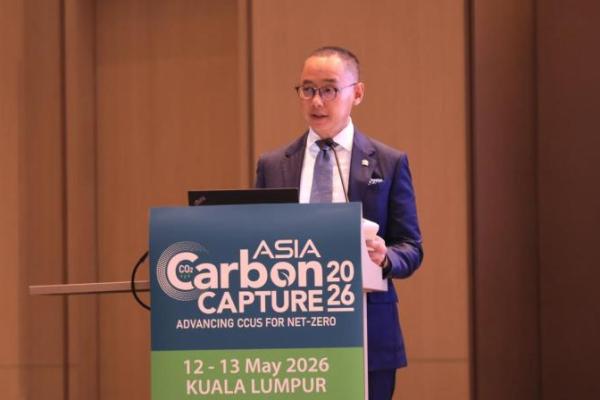 Wakil Ketua MPR RI Eddy Soeparno menjadi salah satu pembicara kunci pada forum Asia Carbon Capture 2026 yang diselenggarakan di Crowne Plaza Kuala Lumpur City Centre, Malaysia (Foto: HUmas MPR) 