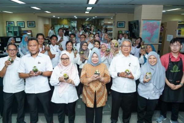 Perpustakaan MPR RI berkolaborasi dengan Terramori menggelar kegiatan Literasi Kreatif dengan tema Terrarium: Pohon Sukun, Pengasingan, dan Benih Pancasila, di Ruang Perpustakaan MPR RI, Gedung Nusantara IV, Kompleks Parlemen, Jakarta, Rabu (Foto: Humas MPR) 