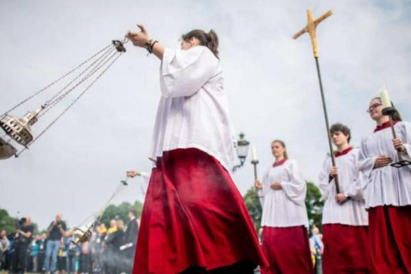 Ilustrasi - tradisi perayaan Kenaikan Yesus Kristus, Christi Himmelfahrt (Foto: Merkur.de) 