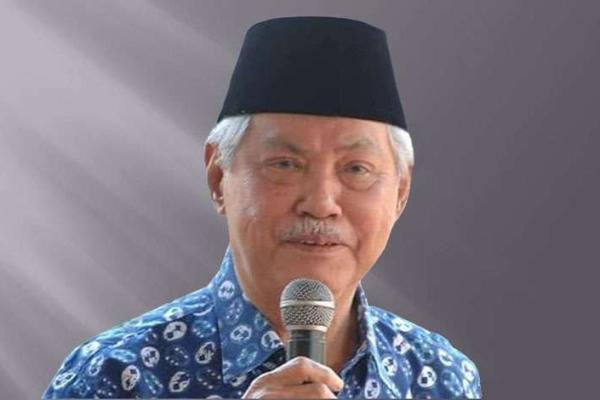 Mengenal sosok Abdul Malik Fadjar, Menteri Pendidikan Nasional yang mencetuskan Hari Buku Nasional pada tahun 2002 (Foto: Google) 