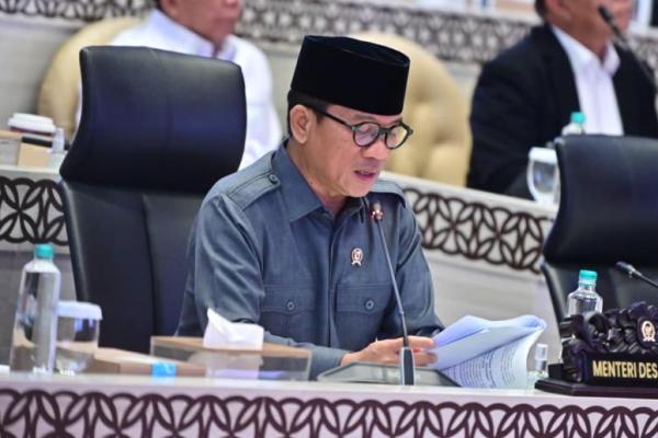 Mendes PDT Yandri Susanto saat Raker dengan Kemendes PDT di Senayan, Jakarta, Rabu (20/5/2026) (Foto: Humas Kemendes PDT) 