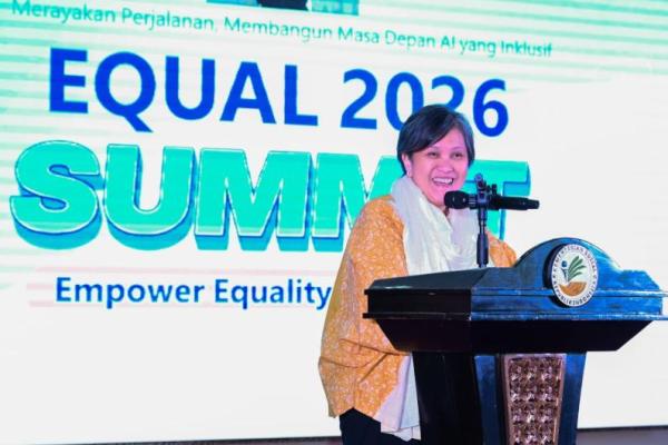 Wakil Ketua MPR RI Lestari Moerdijat memberi sambutan sambutan pada pelatihan AI program EQUAL (Empower Equality AI Initiative) yang digelar Alunjiva Indonesia dan Microsoft di kantor Komite Nasional Disabilitas, Cawang Kencana, Jakarta Timur, Senin (Foto: MPR) 