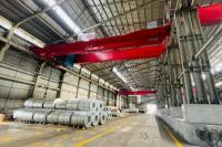 Penggunaan overhead crane di PTP Nonpetikemas Tanjung Priok, Jakarta, agar operasional lebih ramah lingkungan dan melindungi kesehatan pekerja. Foto: ptpn/katakini