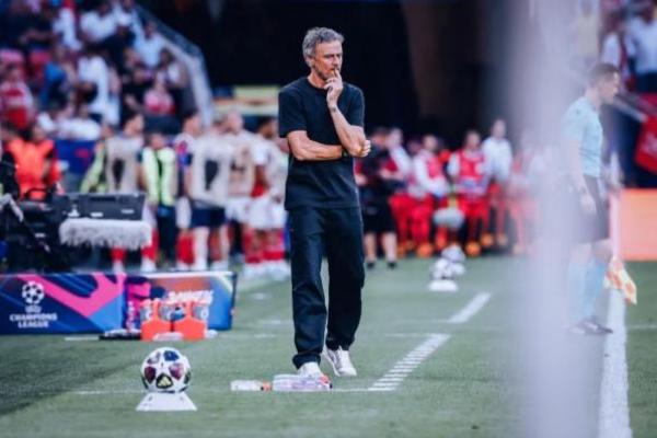 Pelatih Paris Saint-Germain, Luis Enrique (Foto: psg.fr) 