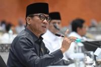 Mendes PDT Yandri Susanto saat menghadiri Rapat Kerja dengan Komisi V DPR pada Rabu (10/6/2026) (Foto: Humas Kemendes PDT)
