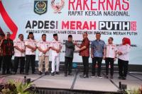 Mendes PDT Yandri Susanto saat menghadiri Rakernas APDESI Merah Putih di Aston Serang, Rabu (10/6/2026) malam (Foto: Humas Kemendes PDT)