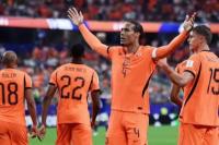 Imbang Lawan Jepang, Van Dik Dapat Kritik Pedas dari Legenda Belanda