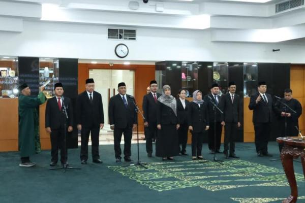 Pelantikan dan pengucapan sumpah/janji Pejabat Tinggi Pratama dan Pejabat Administrator Setjen MPR RI di Ruang Delegasi, Gedung Nusantara IV, Kompleks Parlemen, Senayan, Jakarta, Selasa (23/6/2026). (Foto: Humas MPR) 