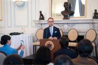 Wakil Ketua MPR RI dari Fraksi PAN, Eddy Soeparno, menegaskan komitmen kuat Indonesia dalam mendorong transisi energi dan aksi iklim saat menjadi pembicara dalam South East Asia Climate Forum dalam rangkaian agenda London Climate Action Week (Foto: Humas MPR)