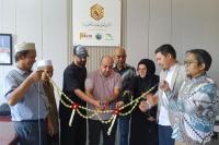 General Manager Global Club Group Ahmed Adnan Makki serta Manajer Global Club Group Mahmoud Al-Alobi meresmikan kantor baru mitra Global Club Group di Indonesia, yakni PT Delta Mitra Selaras, ABM VISA, dan Massa Tour (Foto: Ist)