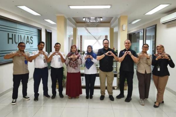 Kerjasama layanan kesehatan antara Balai Kesehatan Kerja Pelayaran (BKKP) Kementerian Perhubungan dengan Akademi Maritim Pembangunan (AMP) Jakarta dan SMK Pelayaran Pembangunan Jakarta, Kamis (2/7/2026). Foto: dok.katakini 