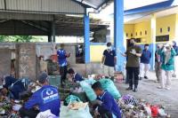 Ibas saat meninjau Tempat Pengolahan Sampah Reduce, Reuse, Recycle (TPS 3R) Sidomakmur di Kelurahan Sidoharjo, Kabupaten Pacitan, Sabtu (4/7/2026). (Foto: Humas MPR)