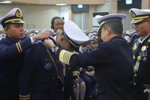 Wisuda perwira Sekolah Tinggi Ilmu Pelayaran (STIP) Indonesia, Jakarta, Rabu (15/7/2926). Foto: bpsdmp/katakini 