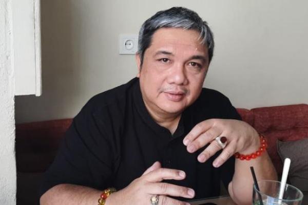 Pengamat Olahraga yang juga founder Rakyat Sepakbola Indonesia (RSI) Frans Immanuel Saragih. Foto: dok. katakini