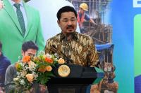 Wakil Ketua MPR RI Rusdi Kirana dalam Diskusi Publik bertema Arah Baru Amanat Ekonomi Konstitusi, yang dirangkaikan dengan Pembukaan Bazar Gelaran Ekonomi Rakyat di Selasar Nusantara V, Kompleks Parlemen, Senayan, Jakarta, Senin (Foto: Humas MPR)