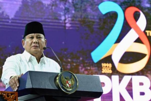Presiden Prabowo Subianto menghadiri peringatan Hari Lahir (Harlah) Partai Kebangkitan Bangsa (PKB) ke-28 yang digelar di Jakarta International Convention Center (JICC), Jakarta, pada Kamis (23/7) (Foto: BPMI Setpres/Cahyo) 