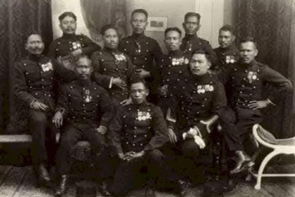 Londo Ireng, sebutan orang indonesia yang bekerja dengan kolonial (Foto: RMOLJateng/dok.Historia) 