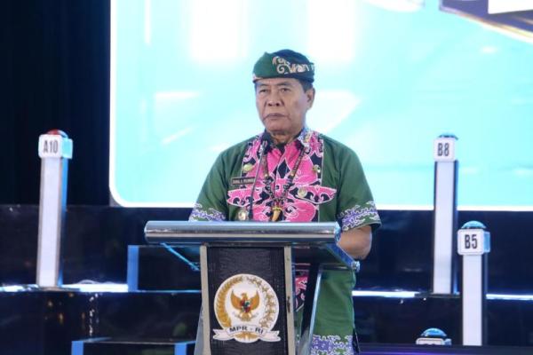 Gubernur Kalimantan Utara (Kaltara) Dr. H. Zainal A. Paliwang membuka Lomba Cerdas Cermat (LCC) Empat Pilar MPR RI Tahun 2026 Tingkat Provinsi Kalimantan Utara. Kegiatan tersebut berlangsung di Hotel Tarakan Plaza, Sabtu (Foto: Humas MPR) 