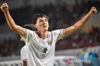  Penyerang muda Timnas Indonesia, Mitchell Lee Baker berselebrasi usai membobol gawang Timnas Kamboja di pertandingan Grup A ASEAN Championship atau Piala AFF 2026 di Stadion Gelora Pakansari, Kabupaten Bogor, Jawa Barat, pada Senin (27/7) (Foto: Ant/Bayu Pratama S/agr)