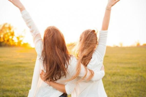 Ilustrasi - National Girlfriend Day dan Spider-Man Day, ini tujuannya (Foto: Shutterstock) 