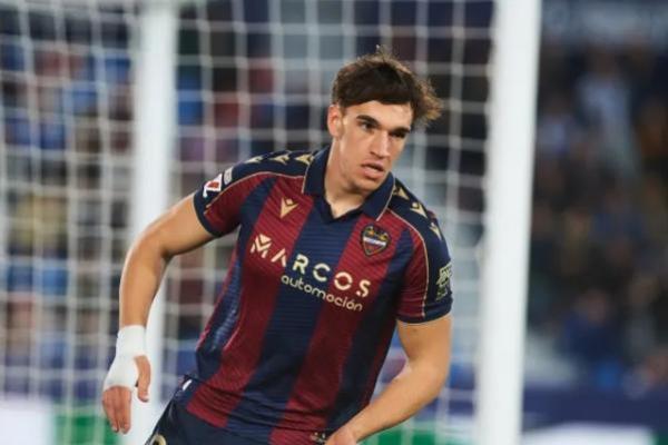 Mantan striker muda Levante yang kini berseragam Real Madrid, Carlos Espi (Foto: Sports Mole) 
