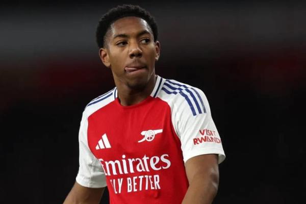 Bek Arsenal, Myles Lewis-Skelly (Foto: Sports Mole) 