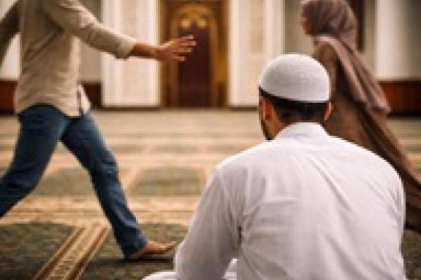 Ilustrasi foto keadaan darurat ketika shalat 
