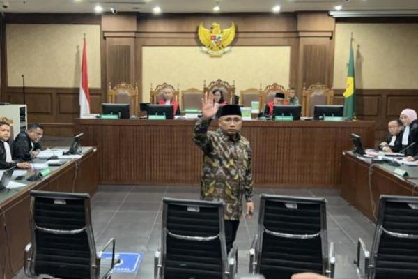 Mantan Menteri Agama Yaqut Cholil Qoumas menjalani persidangan korupsi kuota haji. 