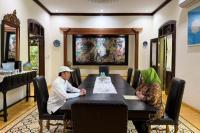 Pelaksana Tugas (Plt) Sekretaris Jenderal MPR, Siti Fauziah bertemu dengan Presiden RI ke-7, Joko Widodo (Jokowi) di kediamannya yang berlokasi di Sumber, Banjarsari, Solo, Jawa Tengah, pada Rabu (12/8/2026) (Foto: Humas MPR)