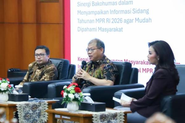 Kepala Biro Humas dan Sistem Informasi Sekretariat Jenderal MPR RI, Budi Muliawan, dalam Forum Tematik Badan Koordinasi Kehumasan Pemerintah (Bakohumas) bertajuk Sinergi Bakohumas dalam Mendukung Publikasi Sidang Tahunan MPR yang Informatif, Kolaboratif, dan Kredibel di Ruang Delegasi, Gedung Nusantara V, Kompleks Parlemen, Jakarta, Selasa (Foto: Humas MPR) 