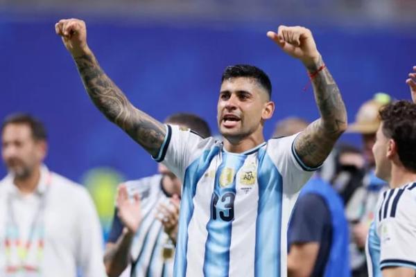 Bek Tottenham Hotspur, Cristian Romero (Foto: Sports Mole) 