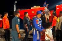 Sempat Kandas, Seluruh Penumpang KM Bunda Maria Berhasil Dievakuasi