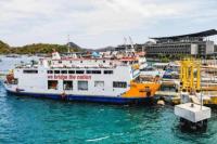 Kapal penyeberangan KMP Cucut bersandar di pelabuhan Nusa Tenggara Timur (NTT). Foto: asdp/katakini